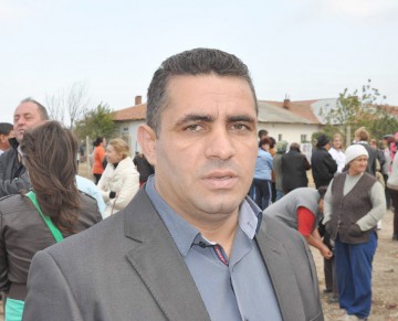 Primarul Delicoti vrea să construiască o şcoală nouă în Poarta Albă